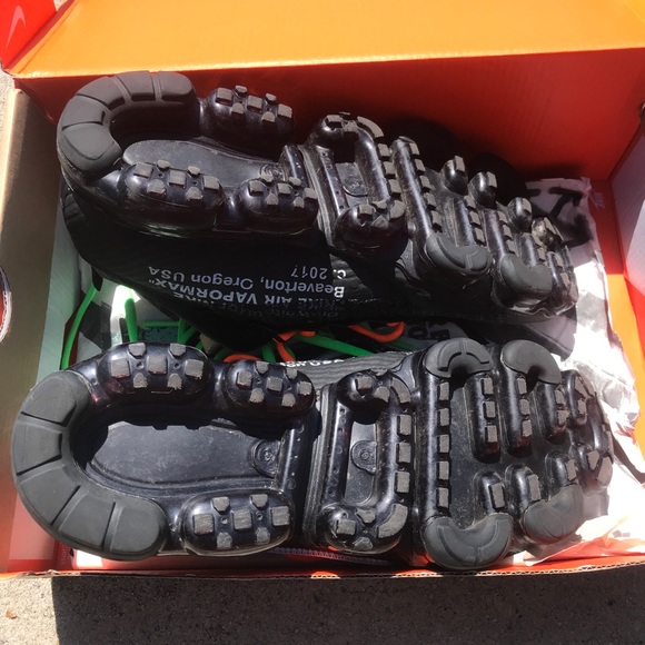 Nike off white vapermax size 10 main image 5